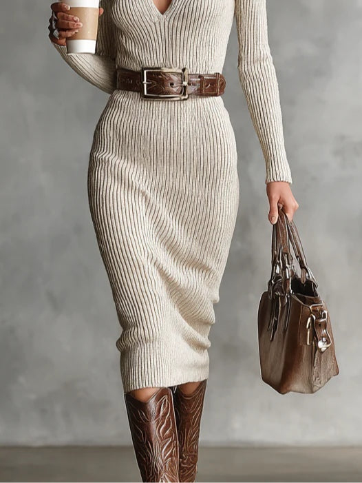 Clara | Vestido de punto con cuello medio alto y cinturón